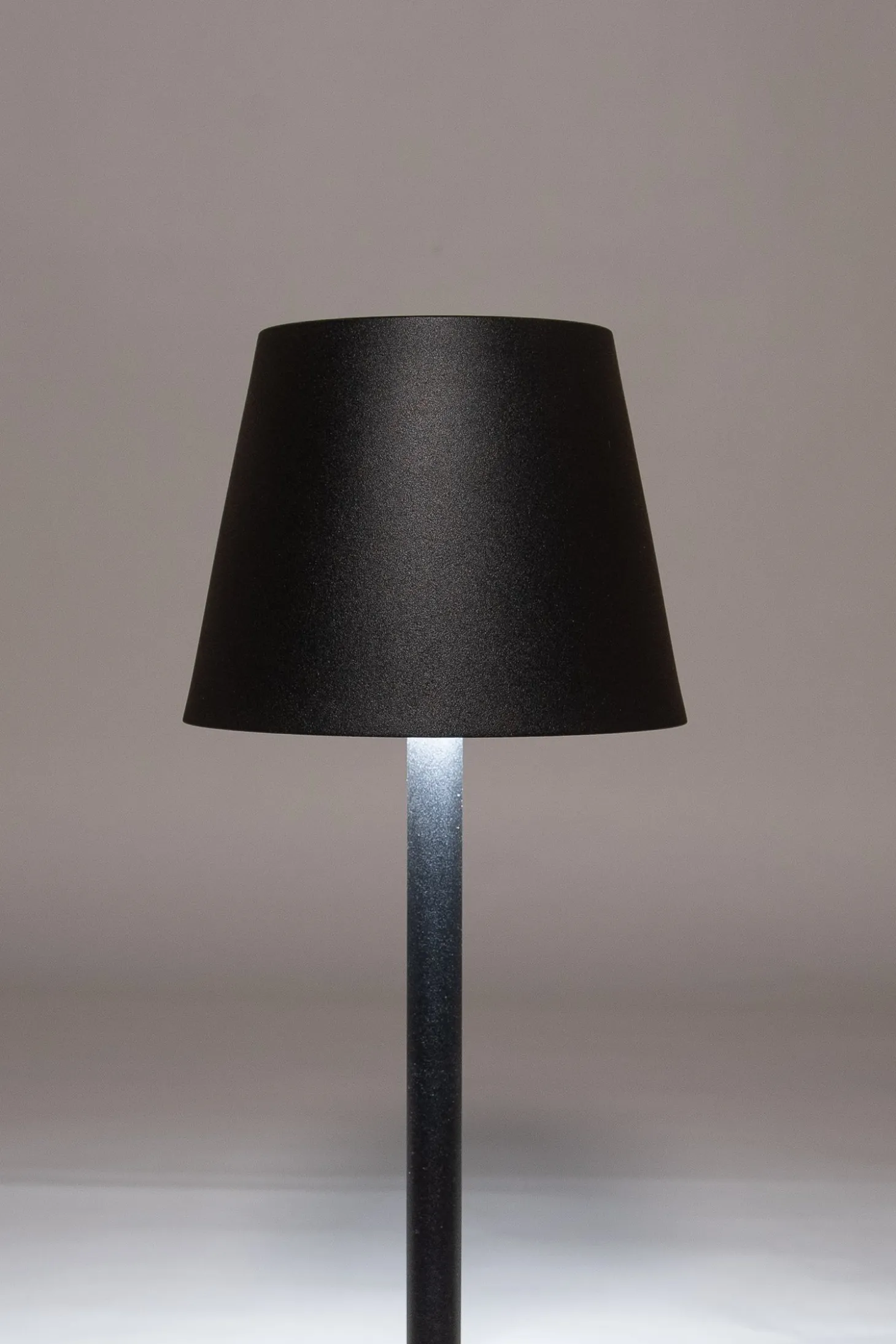 Anna's Collection staande buitenlamp zwart D 21 H 120 cm