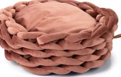 Designed by Lotte kattenmand Ziba roze D 40 H 15 cm