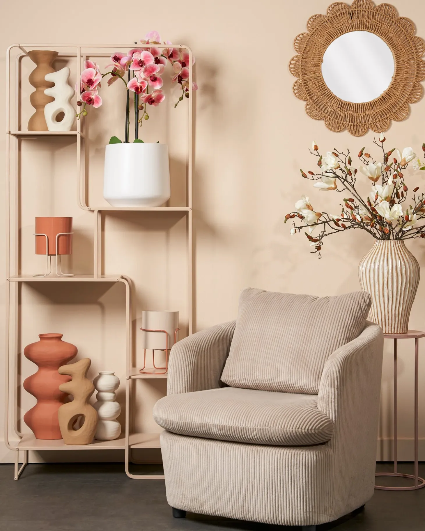 Mica Decorations beeld Parma beige 17 x 8,5 x 35 cm